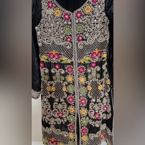 Pakistani/Indian formal outfit shalwar kameez